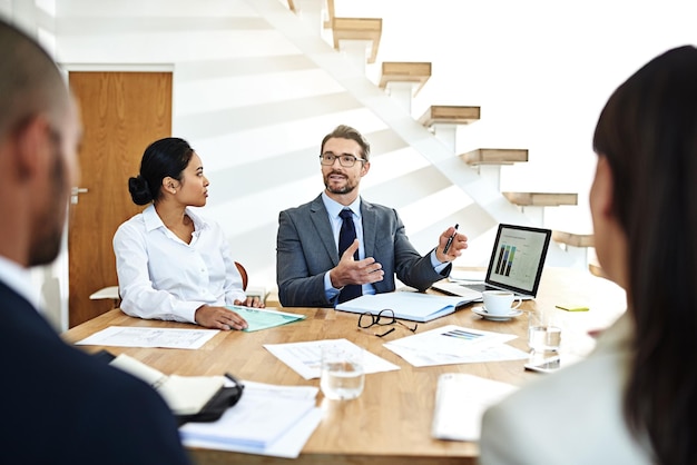 Corporate law documents and contracts reviewed by qualified legal experts in Singapore